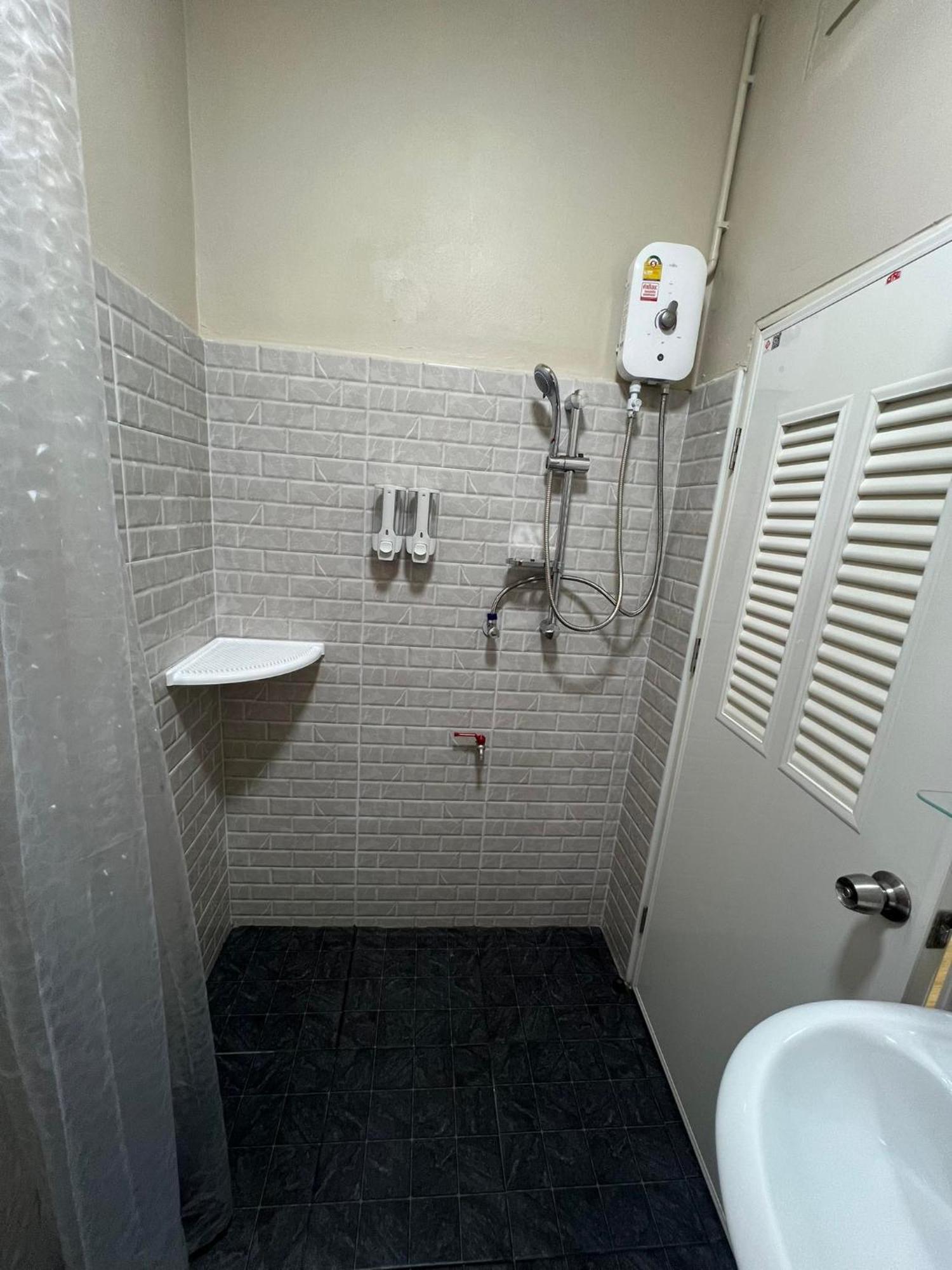 Bangwa House - Mrt Bangwa Station Hotel กรุงเทพมหานคร ภายนอก รูปภาพ